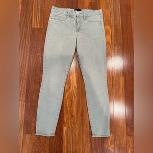 GAP Women's Light Gray Skinny Jeans